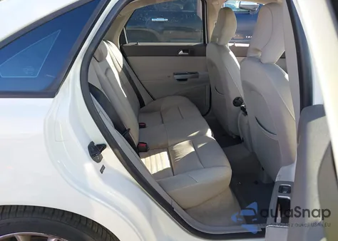 2009 Volvo S40 2.4I from USA, damaged, VIN YV1MS390592467166